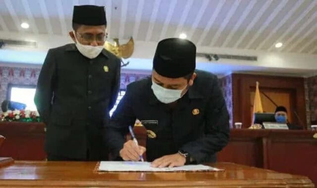 Paripurna DPRD, 3 Raperda Kota Tangerang Disahkan