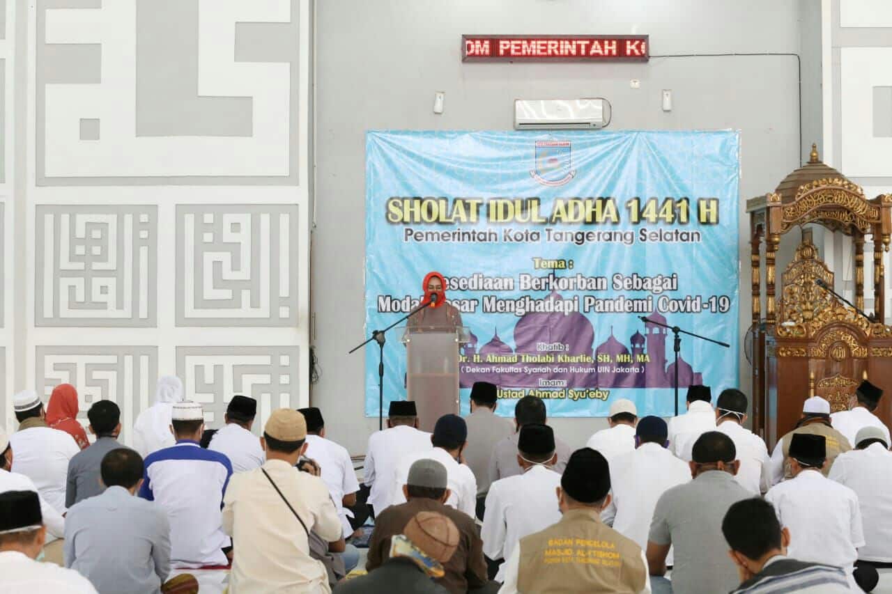 Walikota Tangsel Sholat Iedul Adha di Masjid Al Ihtishom