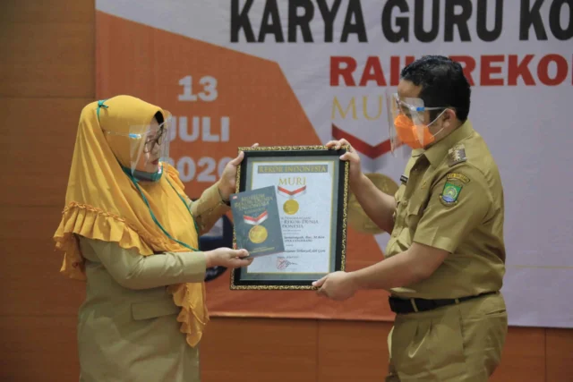 Raih Rekor MURI, Video Pembelajaran Guru Hebat Ada di Aplikasi Tangerang LIVE
