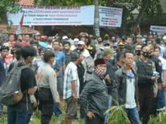 Ganti Rugi Belum Dibayar, Warga Tolak Eksekusi Lahan Proyek TOL JORR II Ganti Rugi Belum Dibayar, Warga Tolak Eksekusi Lahan Proyek TOL JORR II