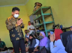 Sambangi Warga Terdampak JORR II, Sachrudin: Pemkot Akan Bantu Warga Sambangi Warga Terdampak JORR II, Sachrudin: Pemkot Akan Bantu Warga
