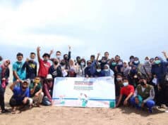 Ajak Komunitas, TBM Jawara Bersih-bersih Pantai Peringati Sumpah Pemuda Ajak Komunitas, TBM Jawara Bersih-bersih Pantai Peringati Sumpah Pemuda