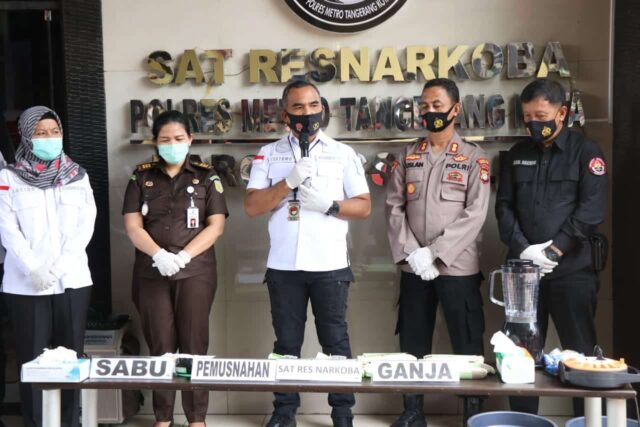 458,2 Gram Sabu dan 646 Gram Ganja Dimusnahkan Sat Narkoba Polres Metro Tangerang Kota