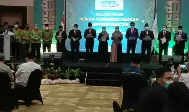 DPD AMPHURI Banten Dilantik, Seribu Jamaah Umroh Diprioritaskan Berangkat di 2021 DPD AMPHURI Banten Dilantik, Seribu Jamaah Umroh Diprioritaskan Berangkat di 2021