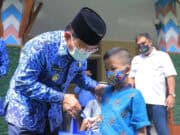 HUT Korpri, Sachrudin Serahkan 3.000 Paket Sembako Untuk Masyarakat