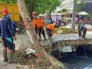 Laporan Warga, Tumpukan Sampah di Pasar Sipon Dibersihkan
