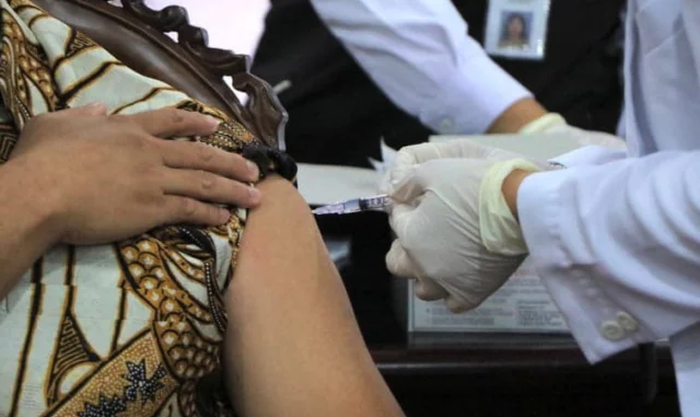 Vaksinasi Pejabat Provinsi Banten