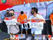 Komplotan Pengedar Uang Dolar Palsu Senilai Rp1,4 Miliar Dibekuk Polisi