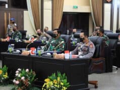 TNI-Polri 2021 Solidkan Barisan Kawal Vaksinasi Hingga Pulihkan Ekonomi Nasional TNI-Polri 2021 Solidkan Barisan Kawal Vaksinasi Hingga Pulihkan Ekonomi Nasional