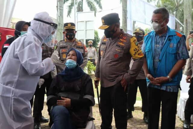 Tekan Penyebaran Covid-19, Warga Adakan Swab Antigen Mandiri