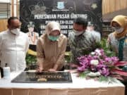 Airin Resmikan Pasar Gintung Pusat Oleh-Oleh Khas Tangsel