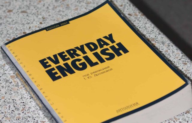 Belajar Bahasa Inggris Sejak Usia Dini, Perlukah?