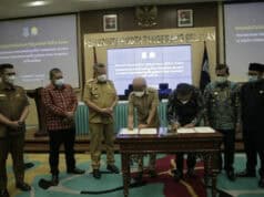Pemkot Tangsel dan Pemkot Serang Tandatangani Perjanjian Kerjasama TPA Cilowong Pemkot Tangsel dan Pemkot Serang Tandatangani Perjanjian Kerjasama TPA Cilowong