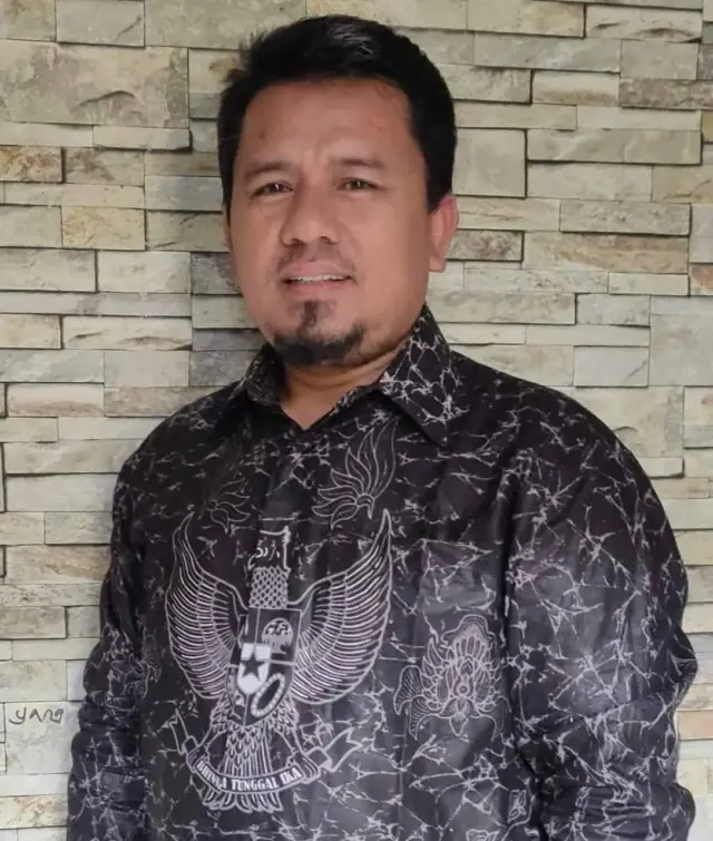 Unro, M.Pd., selaku Ketua Umum AGPPKnI (Asosiasi Guru PPKn Indonesia). Unro, M.Pd., selaku Ketua Umum AGPPKnI (Asosiasi Guru PPKn Indonesia).