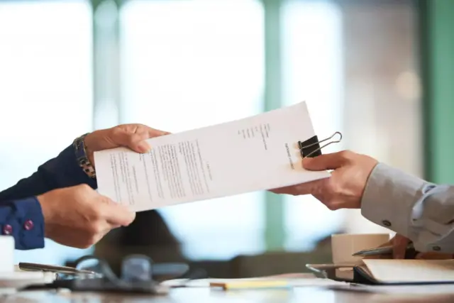 Manfaat menggunakan format file PDF untuk beberapa bisnis Manfaat menggunakan format file PDF untuk beberapa bisnis