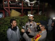 Pos Penyekatan GT Cikupa Berhentikan Truk Pengangkut Sepeda Motor, 10 Penumpang Di-swab Test
