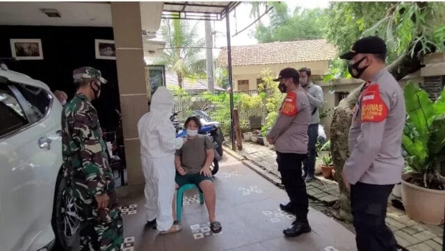 Kapolsek Pagedangan Door To Door Swab Antigen Ke Warga Pulang Mudik