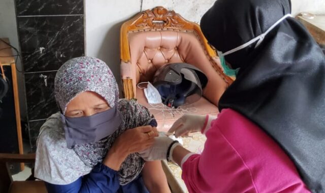 Kota Tangerang Berikan Layanan Door To Door Vaksinasi Lansia