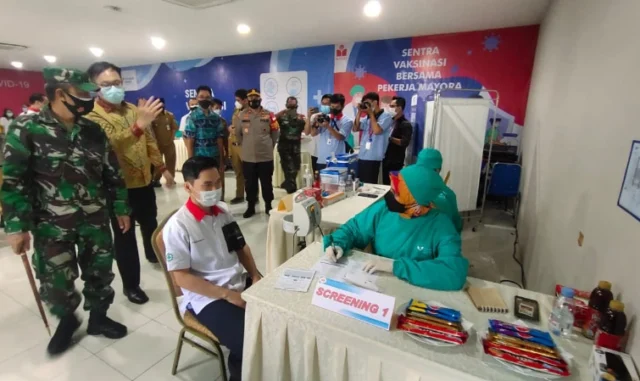 5000 Karyawan PT Mayora Indah di Vaksin Gotong Royong Sinoparm