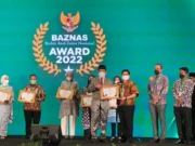 Lazada Terima Penghargaan Baznas