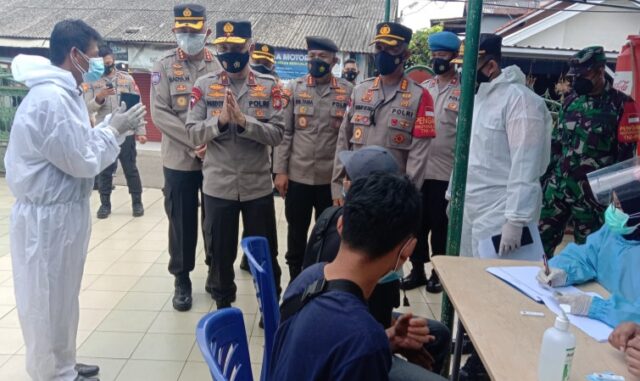 Satu RW 33 Orang Positif Covid-19 di Kota Tangerang, Polisi Berlakukan Lockdown Mikro