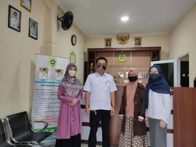 Penyuluhan Gizi Seimbang Untuk Balita Melalui Kader Posyandu di Desa Tamansari Kabupaten Bogor. Penyuluhan Gizi Seimbang Untuk Balita Melalui Kader Posyandu di Desa Tamansari Kabupaten Bogor.