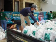 Peduli Warga Isoman, PKB Kota Tangerang Salurkan Ribuan Paket Sembako
