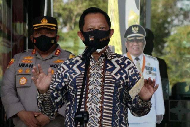 Menteri Dalam Negeri Tinjau Penanganan Covid-19 Kota Tangerang Selatan