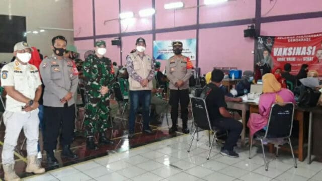 500 Warga Desa Kadu Kecamatan Curug di Vaksinasi