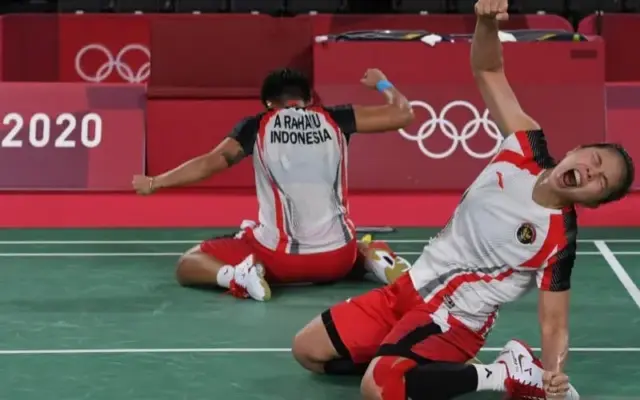 Ekspresi ganda putri Indonesia Greysia Polii/Apriyani Rahayu usai di Olimpiade Tokyo 2020 di Musashino Forest Sport Plaza, Tokyo, Jepang. Ekspresi ganda putri Indonesia Greysia Polii/Apriyani Rahayu usai di Olimpiade Tokyo 2020 di Musashino Forest Sport Plaza, Tokyo, Jepang.