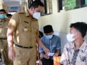 Gencarkan Herd Imunity, Wali Kota Tangerang Pantau Vaksinasi Remaja