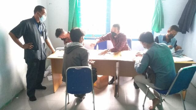 Proses perpindahan gaji para SDM PKH Kabupaten Lebak ke Bank Mandiri.