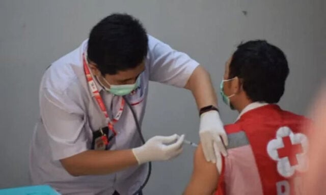 Setelah Nakes, Giliran Petugas PMI Kota Tangerang di Suntik Vaksin Dosis 3 Moderna