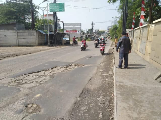 Sering Makan Korban, Aleg PKS Minta Dinas PU Segera Perbaiki Jalan Raya Legok