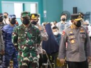 Panglima TNI Bersama Kapolri Tinjau Serbuan Vaksinasi dan Bakti Sosial Nusantara AKABRI 1998 Nawahasta