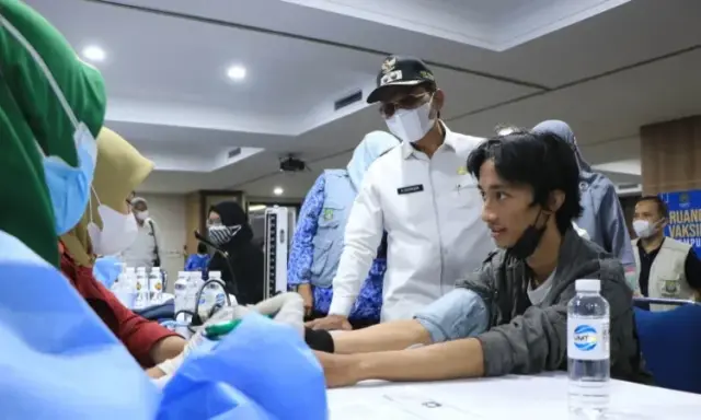 Vaksinasi Mahasiswa UMT, Sachrudin: Agar Pandemi Ini Dapat Terkendali Vaksinasi Mahasiswa UMT, Sachrudin: Agar Pandemi Ini Dapat Terkendali