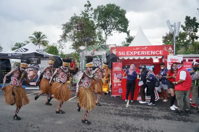 Konektivitas Berteknologi Terdepan, Telkomsel Hadirkan Akses Pengalaman 5G Pertama di Papua Konektivitas Berteknologi Terdepan, Telkomsel Hadirkan Akses Pengalaman 5G Pertama di Papua