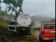 Akibat Selip Ban, Truk Tangki Alami Kecelakaan Tunggal Di Tol Merak