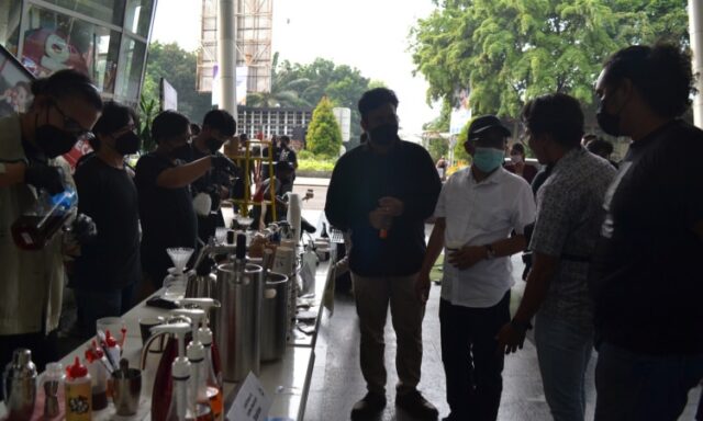 Di Tangcity Mall, DPRD Kota Tangerang Apresiasi Pelaku Kopi Indonesia Sajikan Ribuan Kopi Gratis