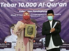 Pandeglang Ditebar 10.000 Al-Qur’an, Bupati Irna Minta Anak Muda Mengaji Jangan Kebanyakan Main HP Pandeglang Ditebar 10.000 Al-Qur'an, Bupati Irna Minta Anak Muda Mengaji Jangan Kebanyakan Main HP