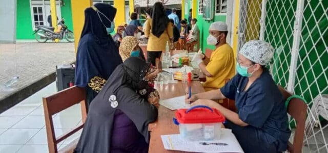 PT. NFU Bersama Puskesmas Curug Adakan Bakti Sosial Pengobatan Gratis