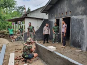 Kapolsek Cek Progres Pembangunan Bedah Rumah di Serdang Kulon