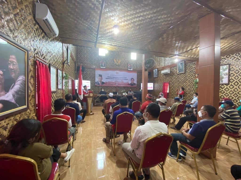 Kegiatan acara sosialisasi BUMN Sebagai Lokomotif Pemulihan Ekonomi Nasional yang diadakan di Padepokan Kebangsaan Karang Tumaritis, Kelapa Dua, Kabupaten Tangerang, Banten.