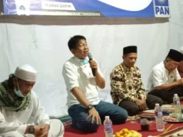 Ukar Sar'ih Anggota DPRD Kabupaten Tangerang saat memberikan sambutannya di kegiatan reses bersama warga.