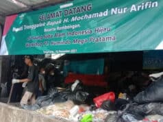 Pemkab Trenggalek Belajar Olah Sampah Jadi Cuan di Saung SAIH Cipondoh Pemkab Trenggalek Belajar Olah Sampah Jadi Cuan di Saung SAIH Cipondoh