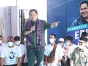 Pesan Bantu Sesama, Erick Thohir Bangun Fasilitas Lapangan Voli di Kampung Cengkok