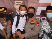 Kapolda Banten Bersama Kapolresta Pantau Kegiatan Vaksinasi Serentak Indonesia di Solear