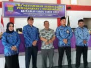 Sekretaris kecamatan (Sekcam) Curug, Rizki Rizani Fachzi bersama para kepala desa dan Lurah di wilayah Curug.