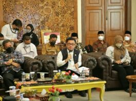 Ketua Tim Kunker Komisi VIII DPR RI Tb. Ace Hasan Syadzili saat beraudiensi dengan Bupati Irna beserta Jajarannya.