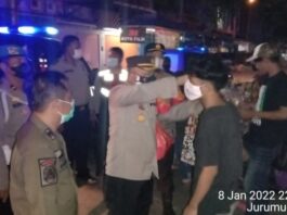 Antisipasi Sebaran Covid-19 di Benda, Polisi, TNI dan Trantib Bubarkan Kerumunan